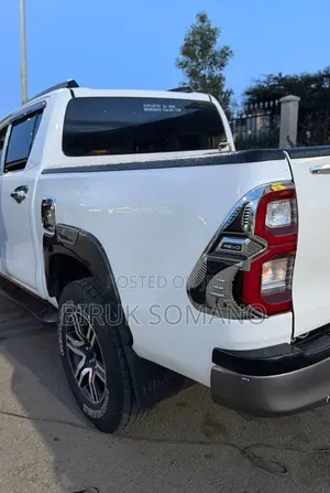 Toyota Hilux 2017 Off white