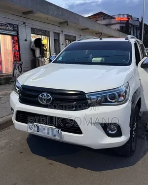 Toyota Hilux 2017 Off white