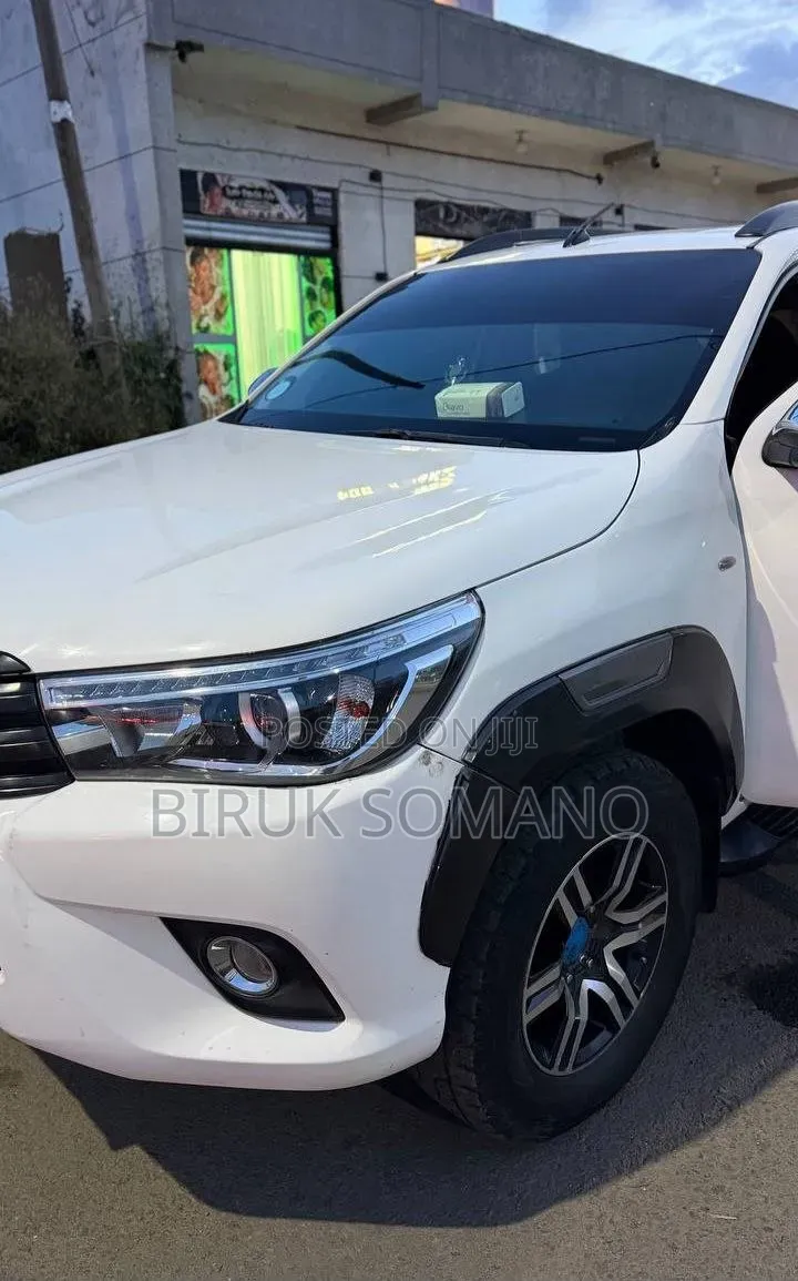 Toyota Hilux 2017 Off white