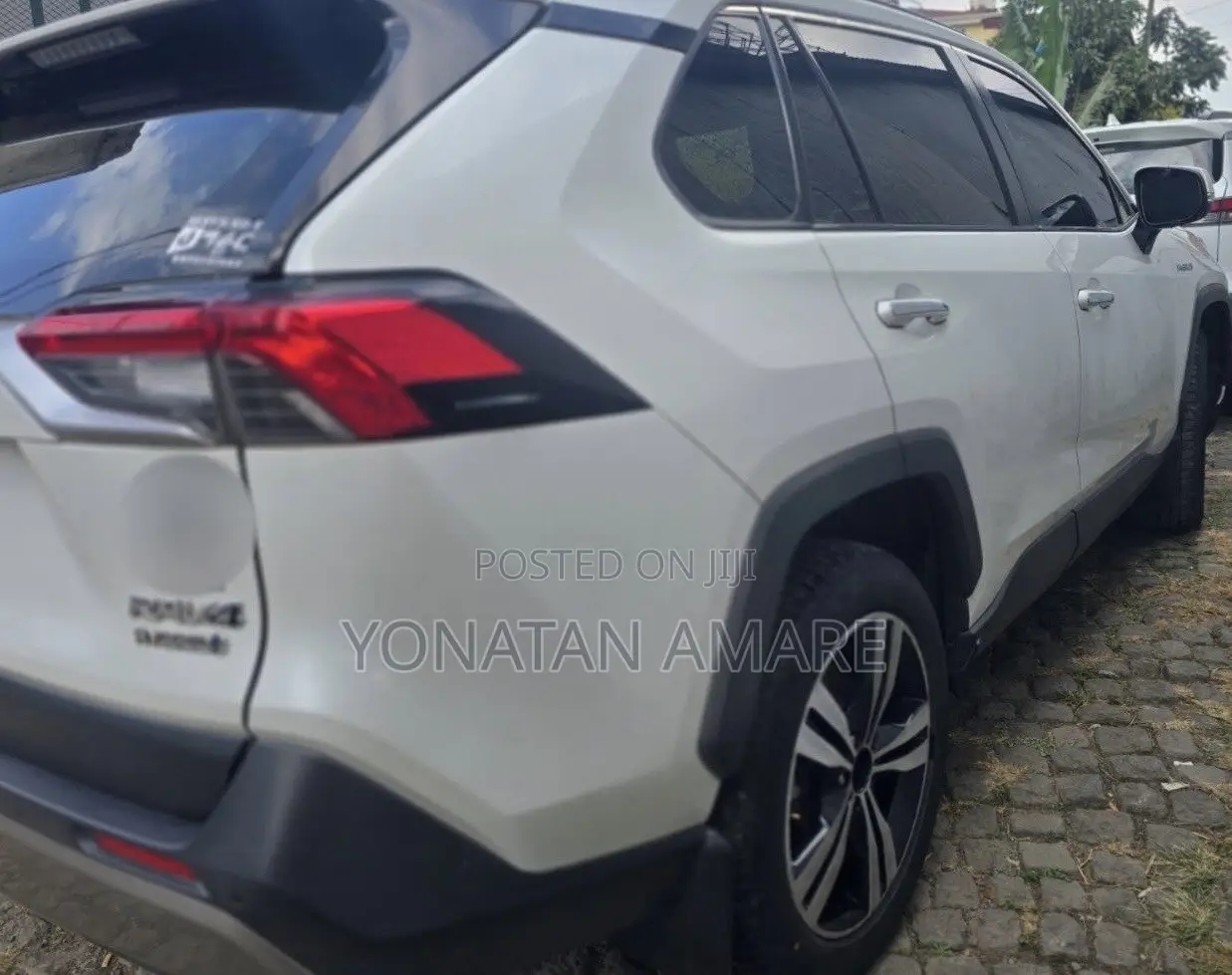 Toyota RAV4 Limited AWD 2023 White