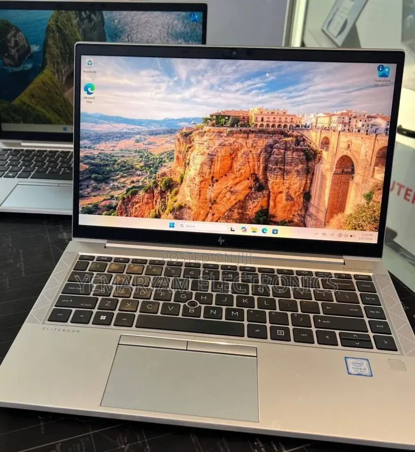 New Laptop HP EliteBook 845 G8 16GB AMD Ryzen 7 SSD 512GB