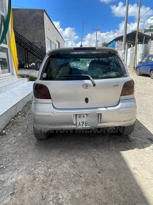 Toyota Vitz 2002 Silver