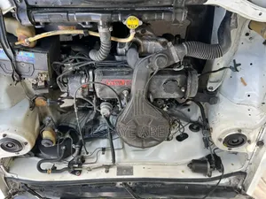 Toyota Corolla 1986 White