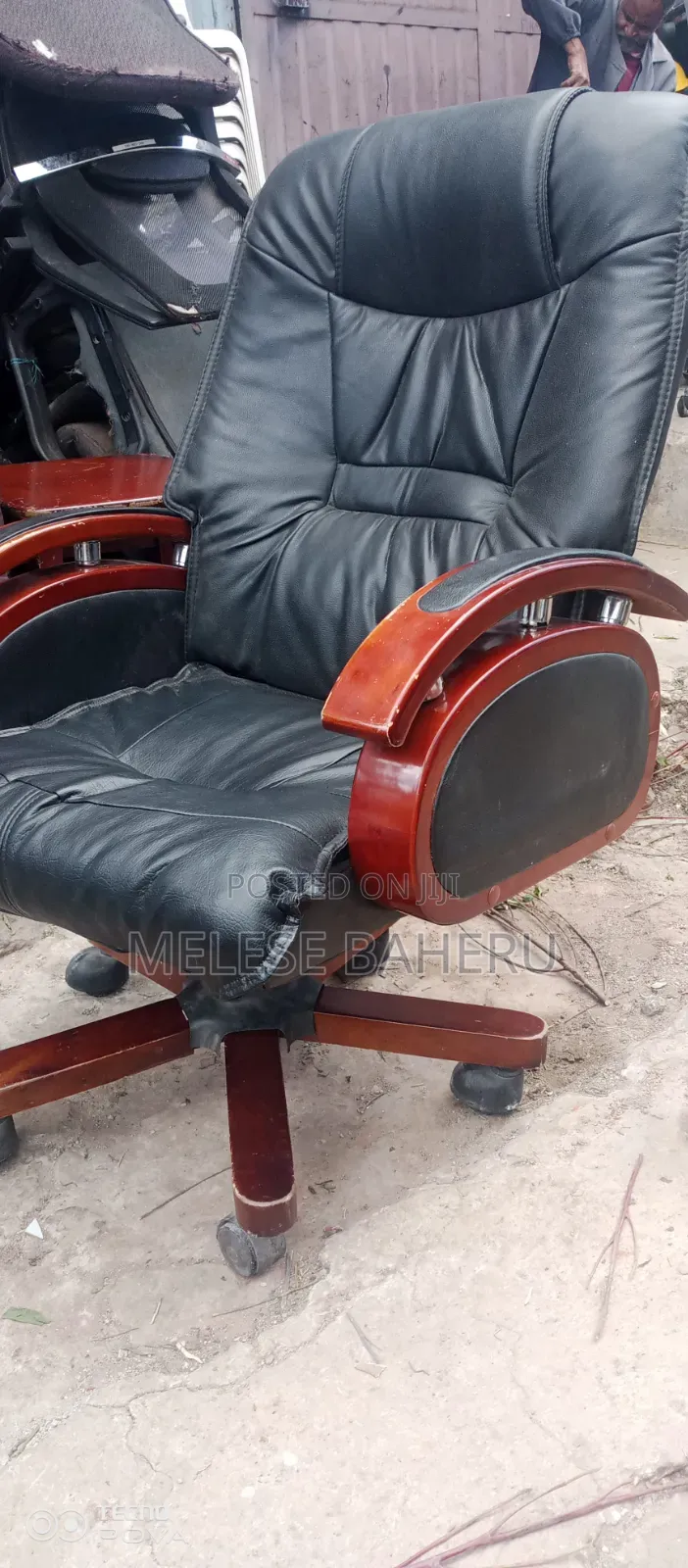 Office Chair Repair – የቢሮ ወንበር ጥገና