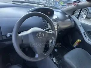 Toyota Yaris 2007 Gray