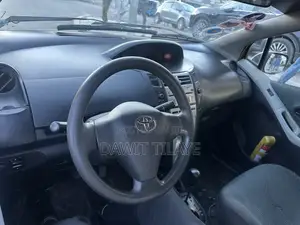 Toyota Yaris 2007 Gray