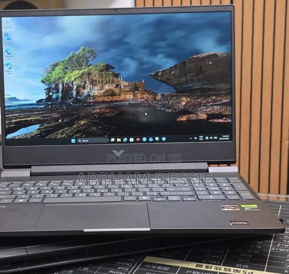 New Laptop HP 16GB AMD Ryzen 7 SSD 512GB