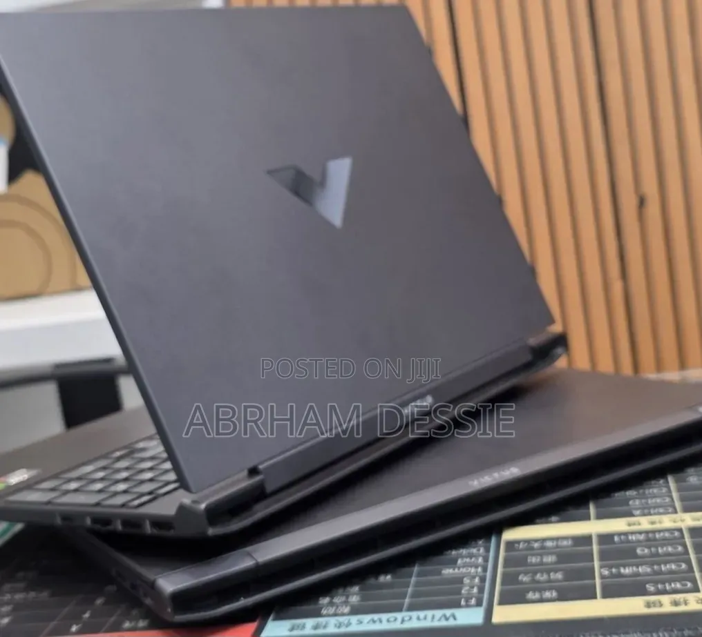 New Laptop HP 16GB AMD Ryzen 7 SSD 512GB