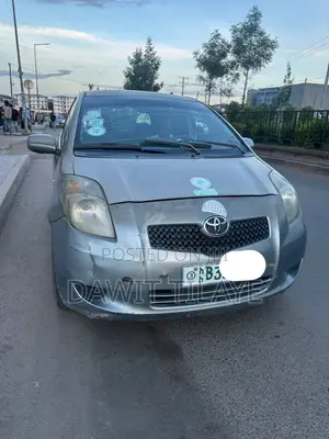 Toyota Yaris 2007 Gray
