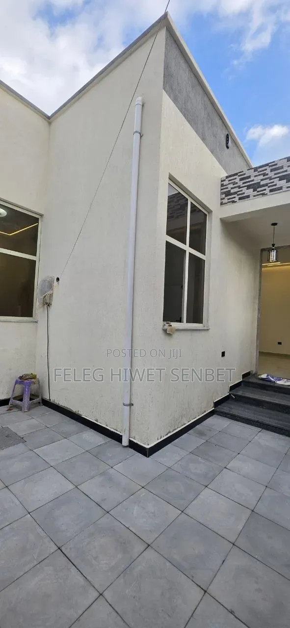Furnished 3bdrm Villa in Aa, Bole for sale