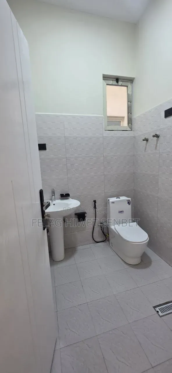 Furnished 3bdrm Villa in Aa, Bole for sale