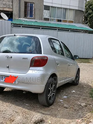 Toyota Yaris 1999 Silver