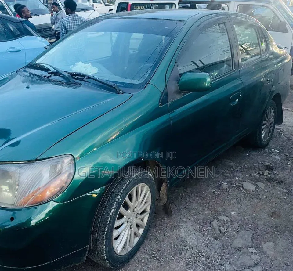 Toyota Platz 2002 Green