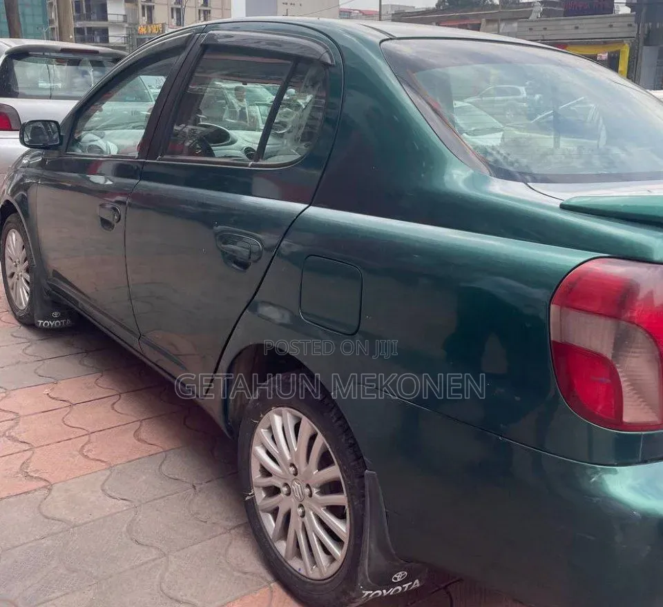 Toyota Platz 2002 Green
