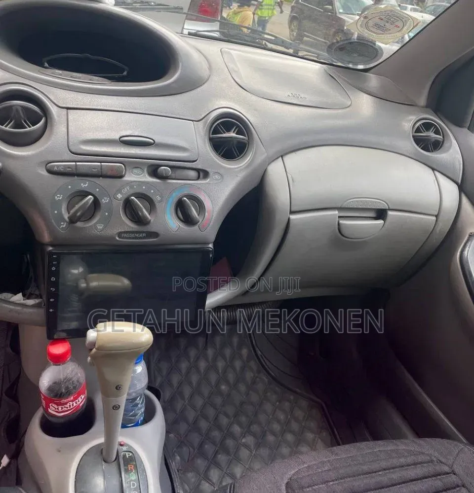 Toyota Platz 2002 Green
