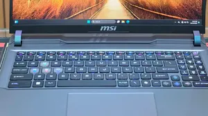 New Laptop MSI Vector GP68 HX 13V 32GB Intel Core i9 SSD 1T