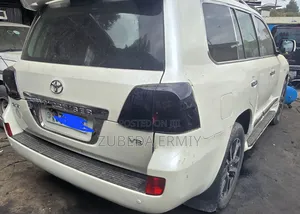 Toyota Land Cruiser 2008 White