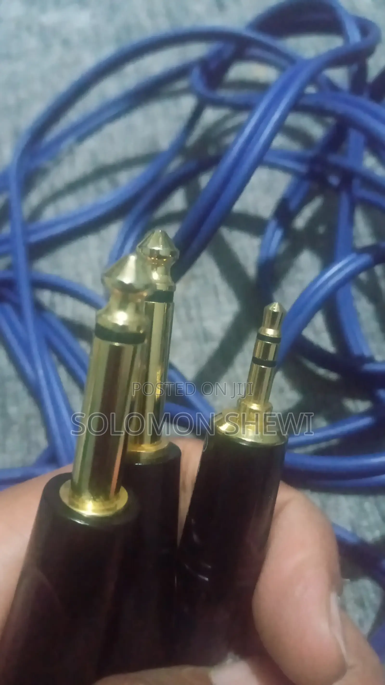 3.5mm Stereo to Dual 1/4" TS Mono Y-Splitter Audio Breakout Cable