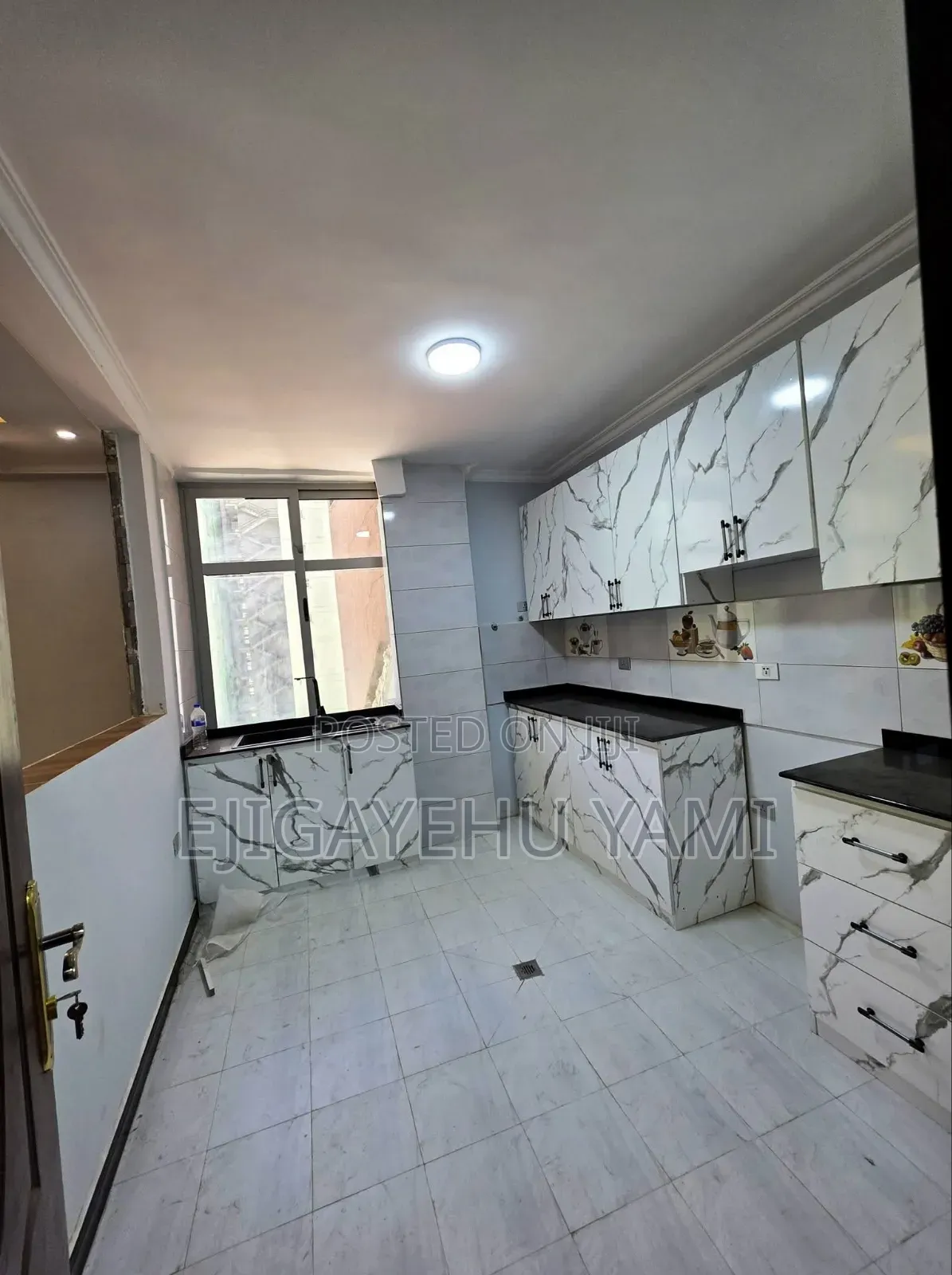 Furnished 3bdrm Condo in Condominium, Bole for sale