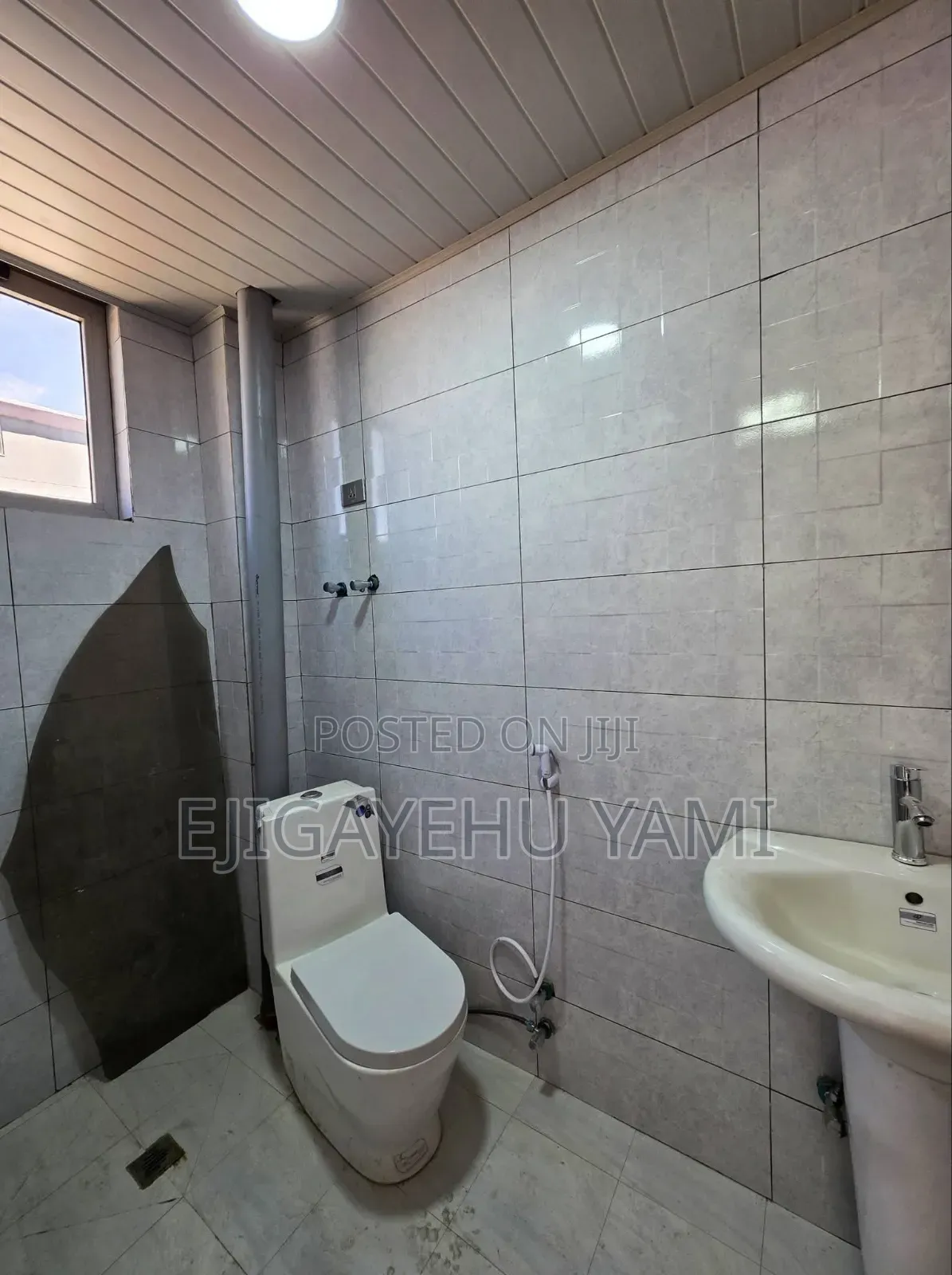 Furnished 3bdrm Condo in Condominium, Bole for sale