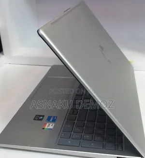 New Laptop HP Stream Notebook 16GB Intel Core i5 SSD 1T