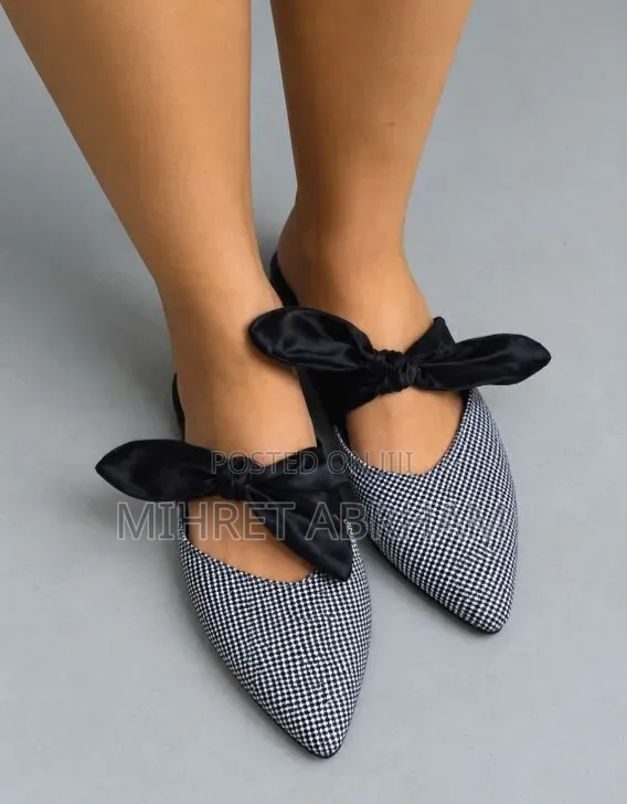 Lady's Flat Shoes
