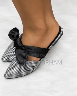 Lady's Flat Shoes