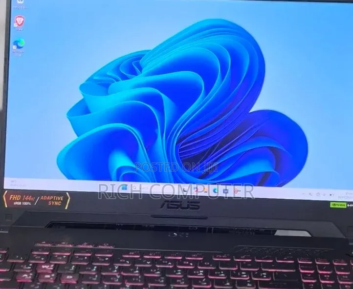 New Laptop Asus ROG Strix G15 16GB Intel Core i7 SSD 1T