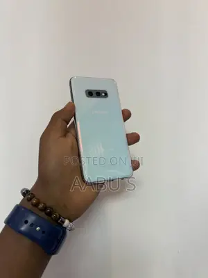 Samsung Galaxy S10e 128 GB White