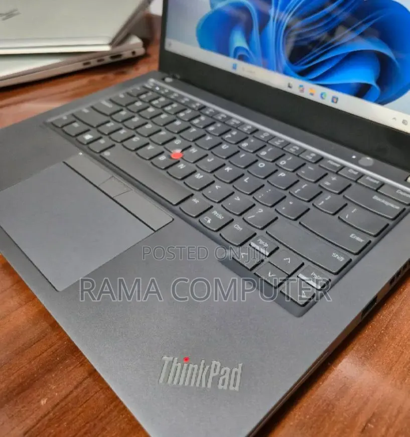 New Laptop Lenovo ThinkPad T14s Gen 2 16GB Intel Core i7 SSD 512GB