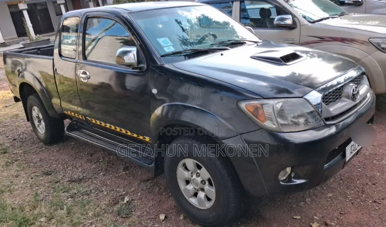 Toyota Hilux 2008 Black
