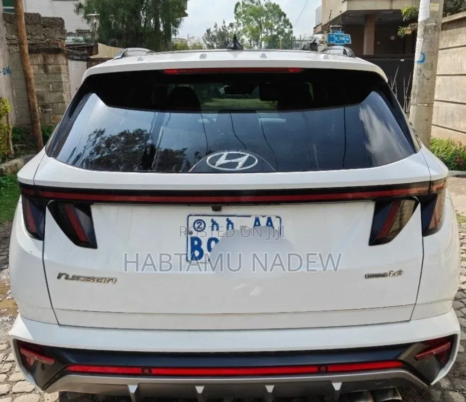 Hyundai Tucson 2022 White