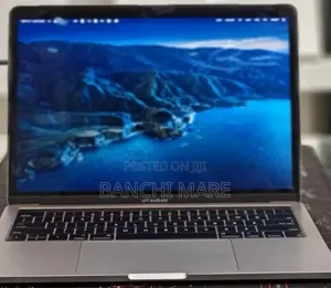New Laptop Apple MacBook Pro 2016 8GB Intel Core i5 SSD 256GB