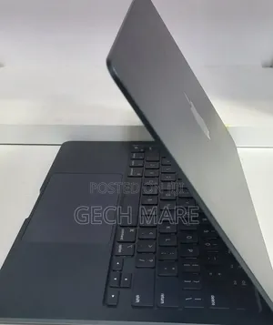 New Laptop Apple MacBook Air 2022 M2 8GB Intel SSD 256GB