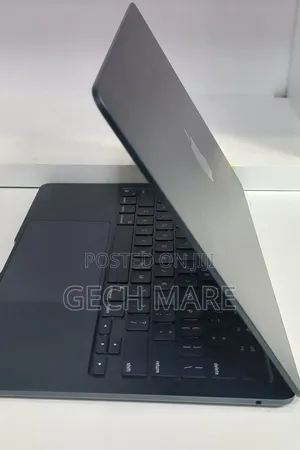 New Laptop Apple MacBook Air 2022 M2 8GB Intel SSD 256GB