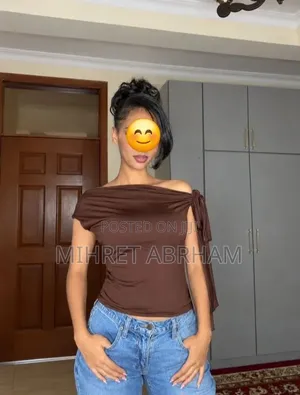 Off Shoulder Crop for Lady's