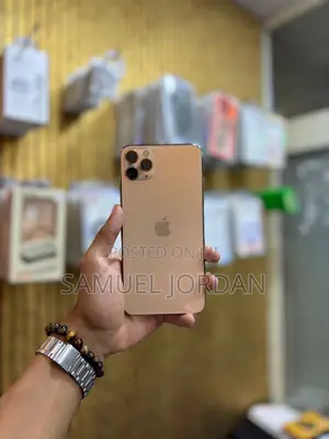 New Apple iPhone 11 Pro Max 64 GB Gold