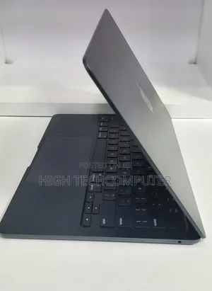 New Laptop Apple MacBook Air 2022 M2 8GB Apple M2 SSD 256GB