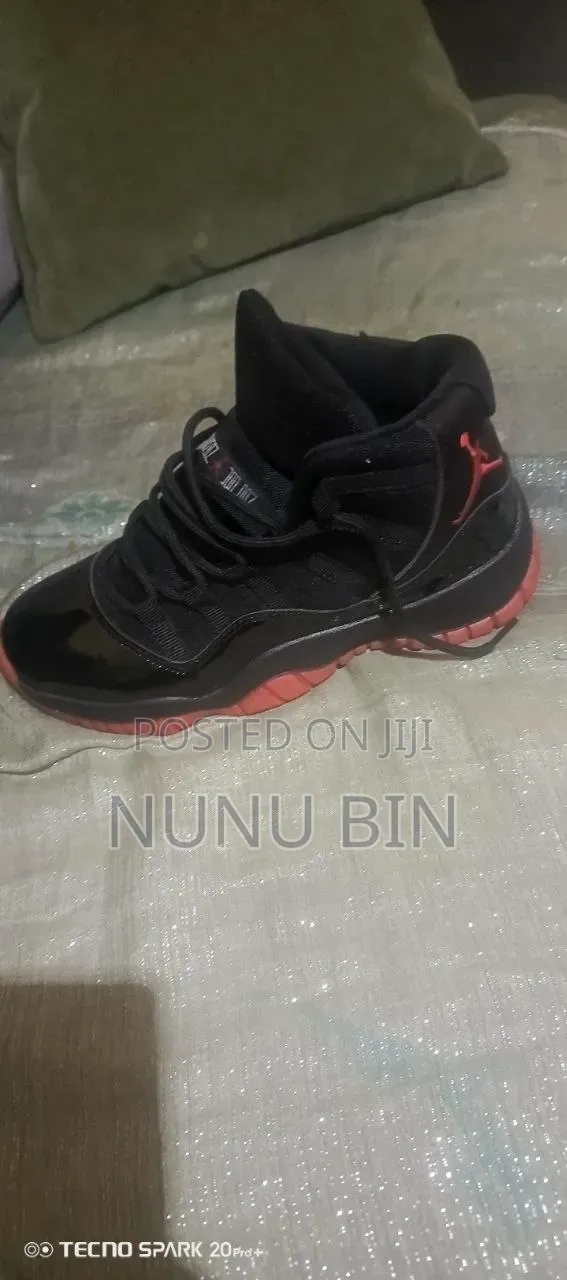 AIR Jordan 11