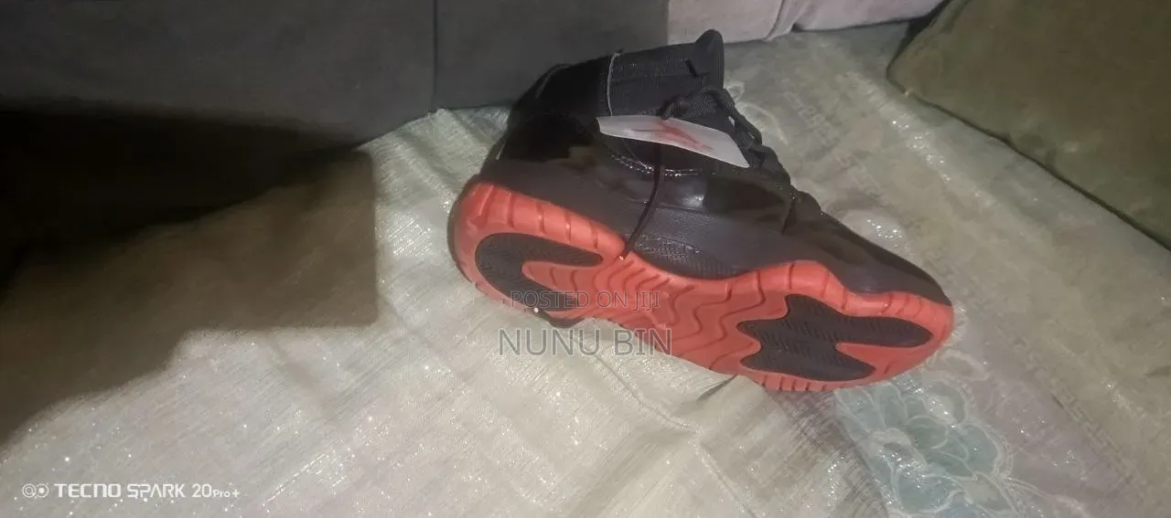 AIR Jordan 11
