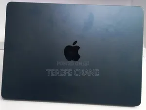 New Laptop Apple MacBook Air 2022 M2 8GB Apple M2 SSD 256GB