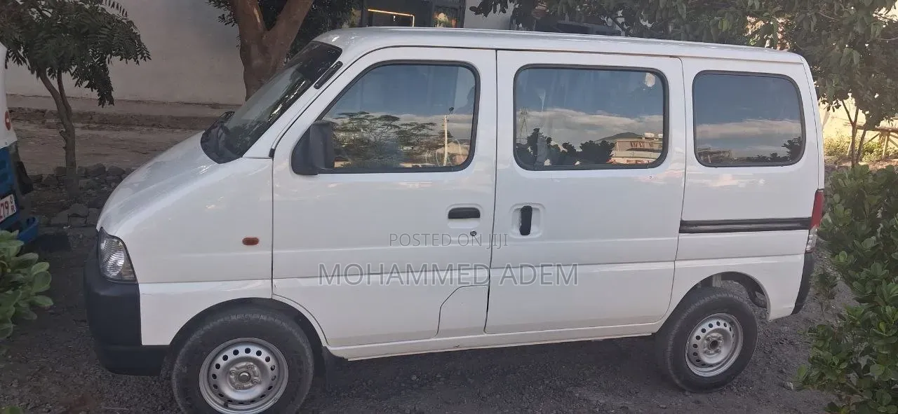 Suzuki Eeco 2025 White