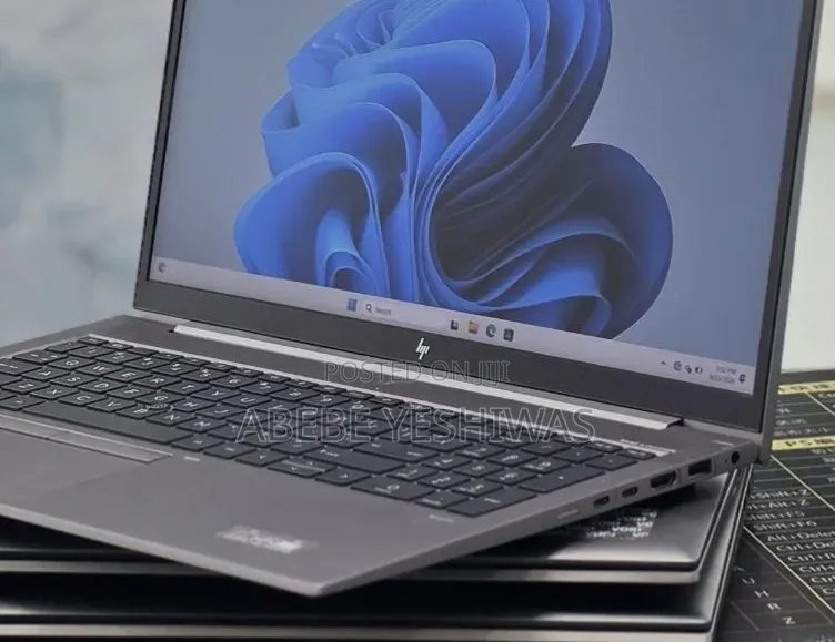 New Laptop HP ZBook Fury 15 G8 16GB Intel Core i5 SSD 512GB