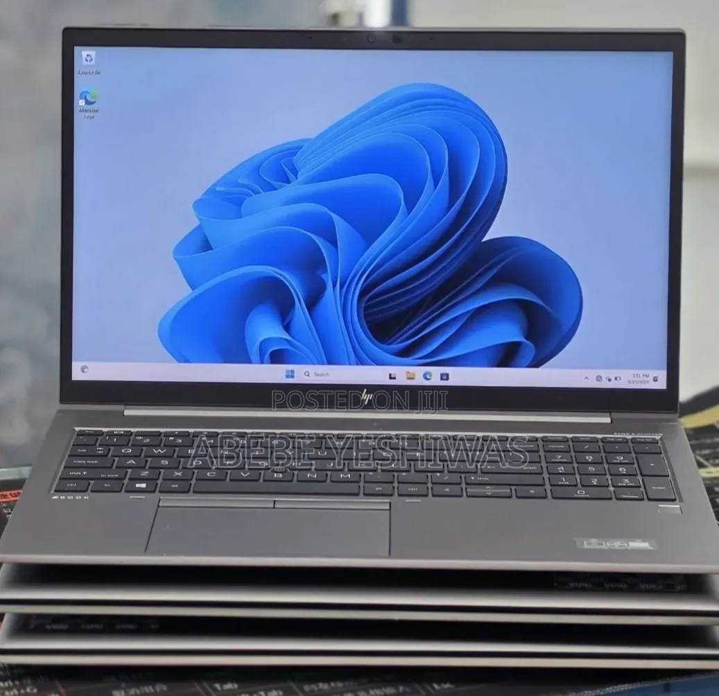 New Laptop HP ZBook Fury 15 G8 16GB Intel Core i5 SSD 512GB