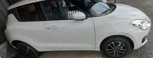Suzuki Swift 2022 White