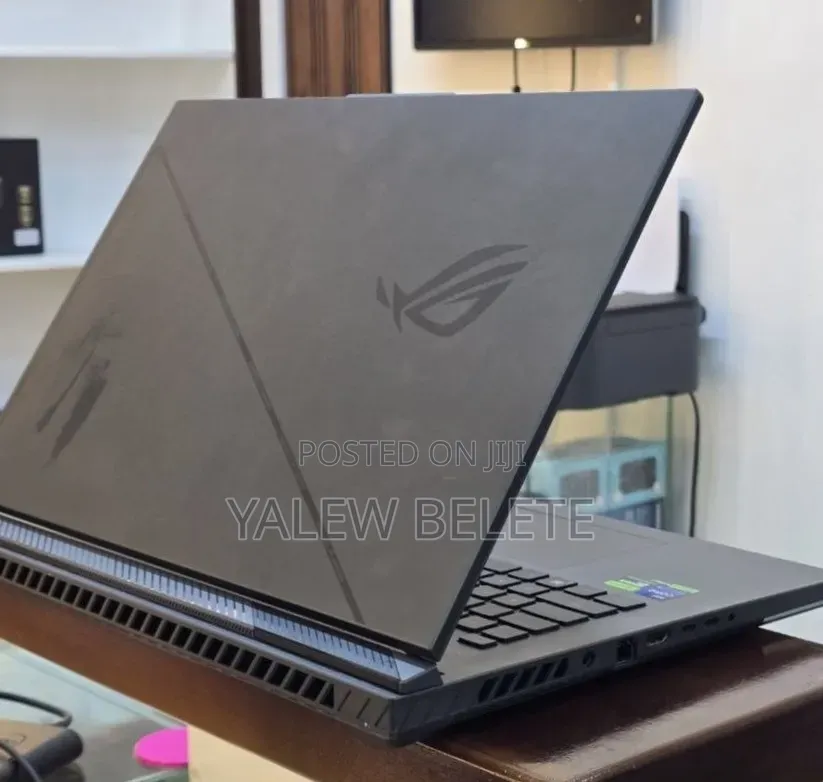 New Laptop Asus ROG Strix G18 40GB Intel Core i9 SSD 1T