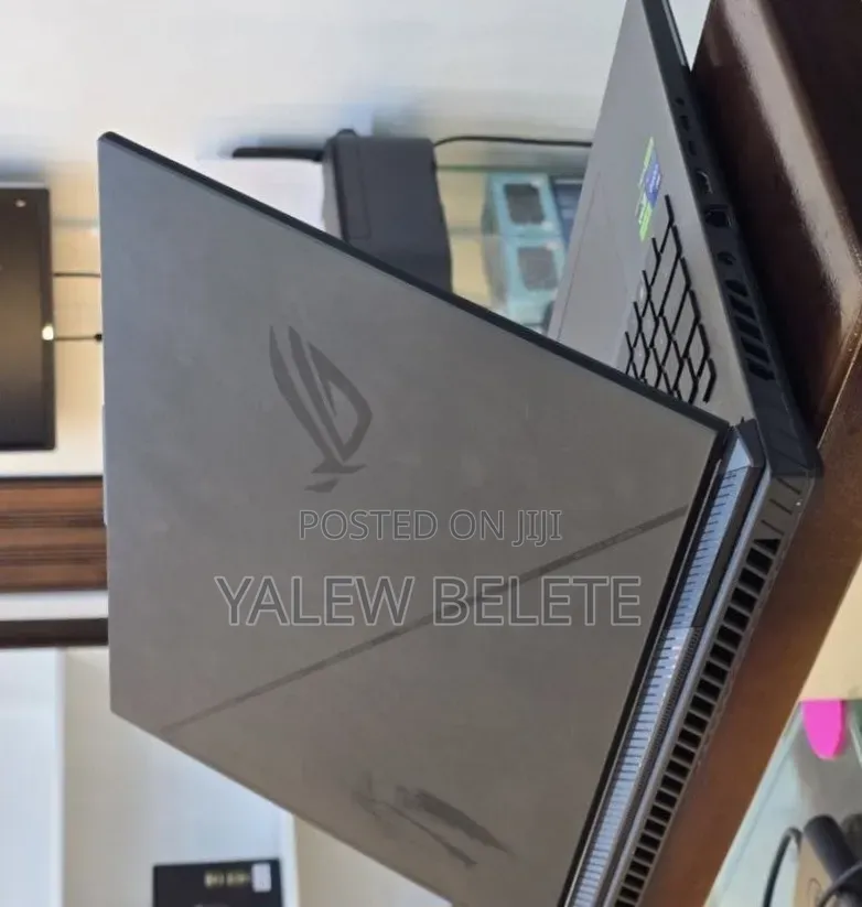 New Laptop Asus ROG Strix G18 40GB Intel Core i9 SSD 1T