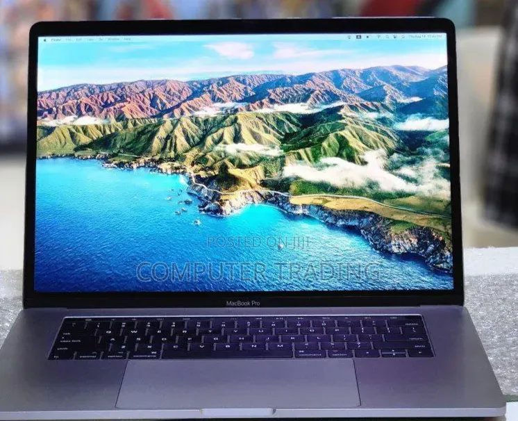 New Laptop Apple MacBook Pro 2017 16GB Intel Core i7 SSD 512GB