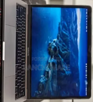 New Laptop Apple MacBook Pro 2016 8GB Intel Core i5 SSD 256GB