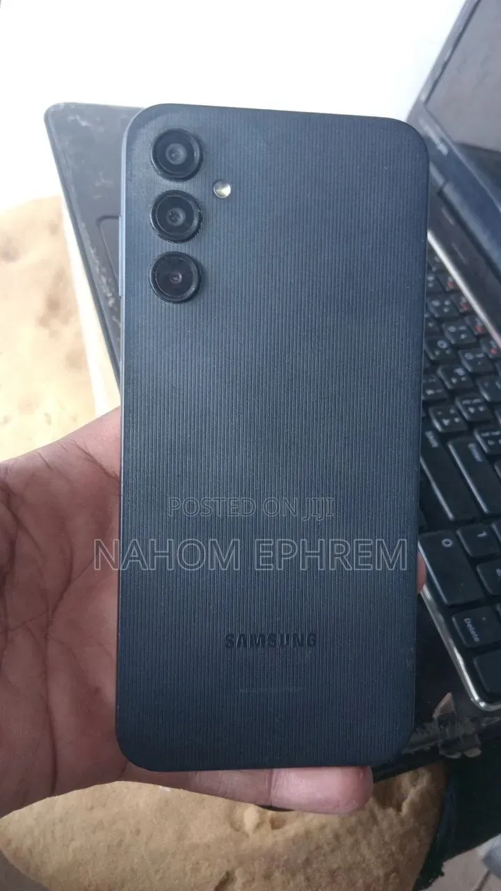 New Samsung Galaxy A04s 128 GB Black